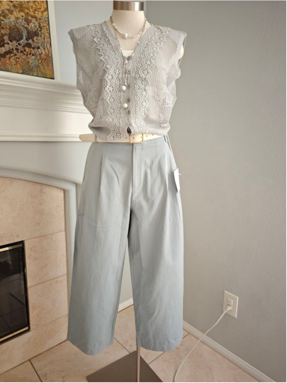 Minimalist Wide-Leg Trousers with Belt